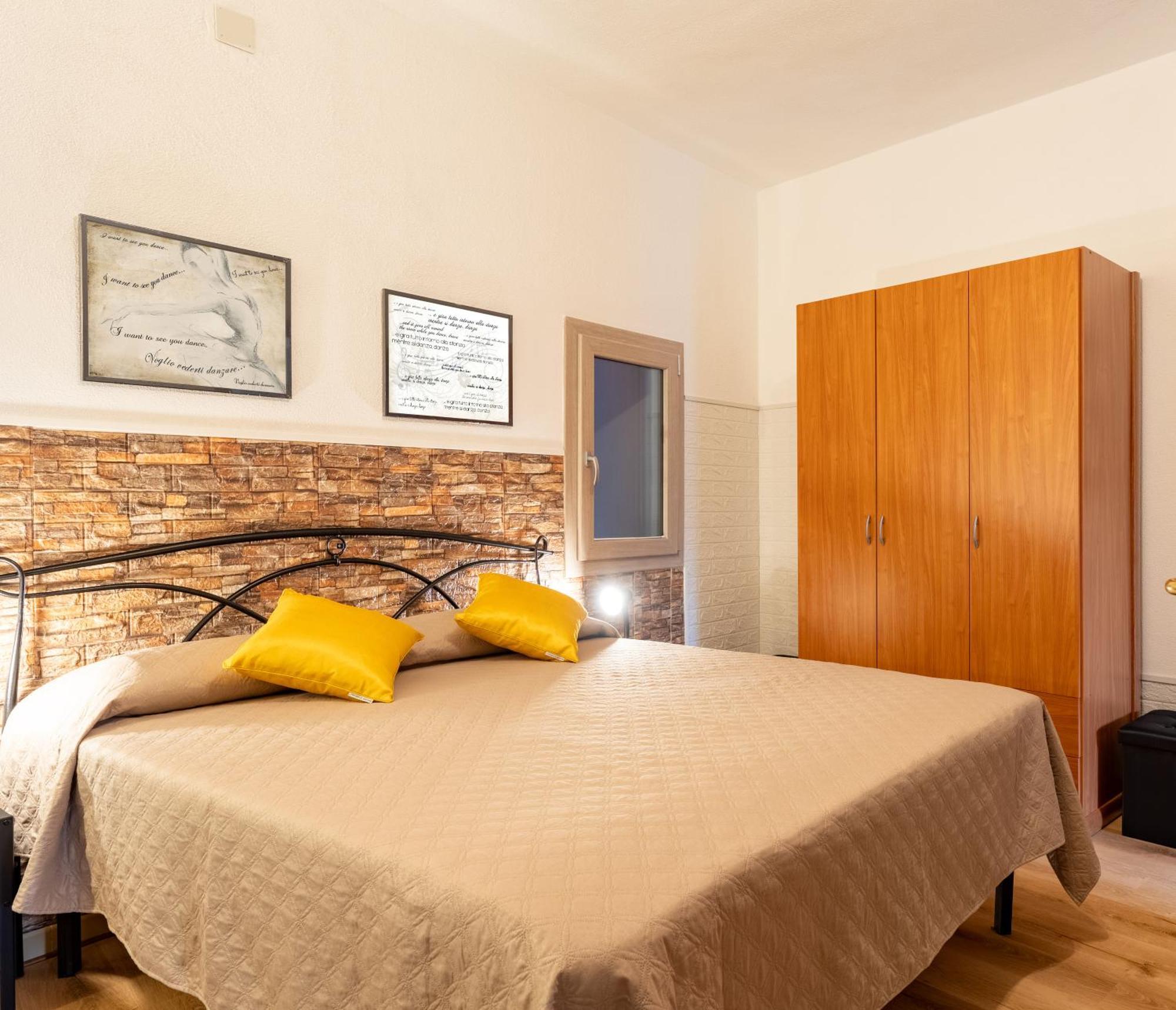 Apartamento Il Cinghiale Bianco Loceri Exterior foto
